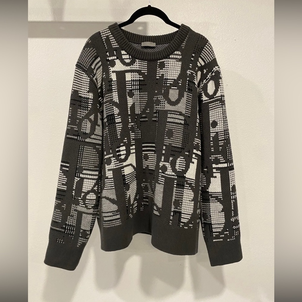 Pre-owned DIOR sweater!!